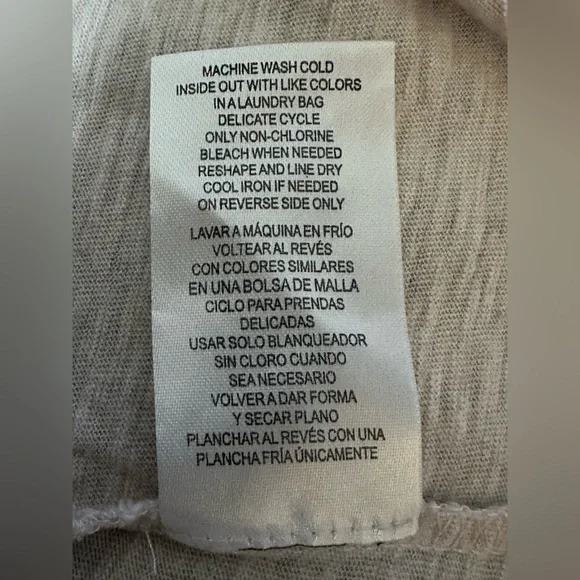 Democracy Beige Hot Llama T-Shirt - Size M - Picture 12 of 13